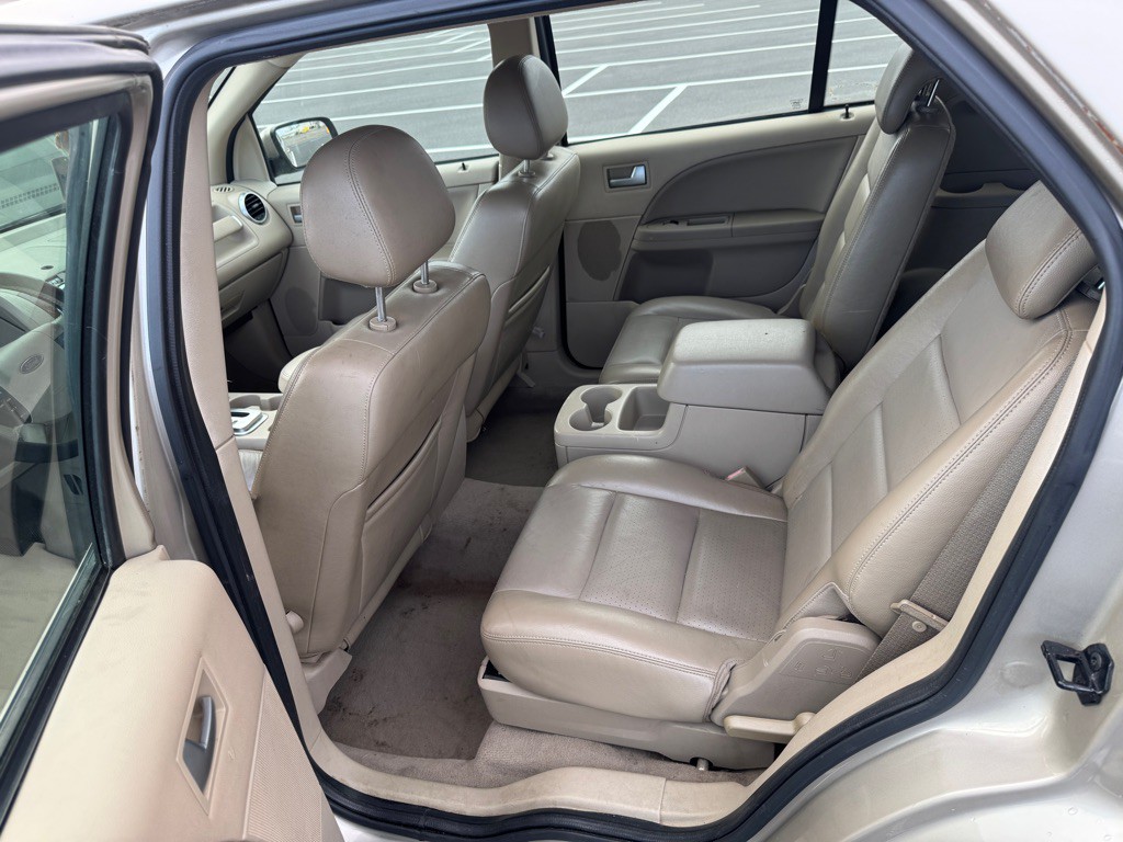 2005 Ford Freestyle Image 8