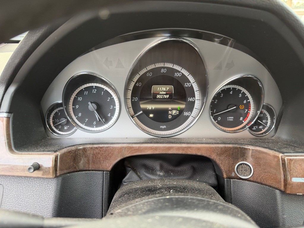 2013 Mercedes-Benz E-Class Image 8