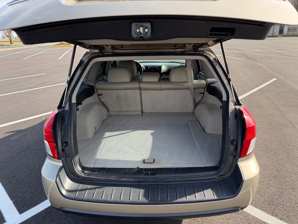 2008 Subaru Outback Image 5