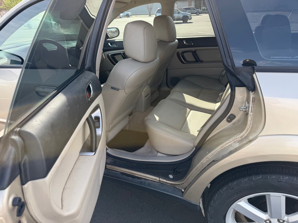2008 Subaru Outback Image 6