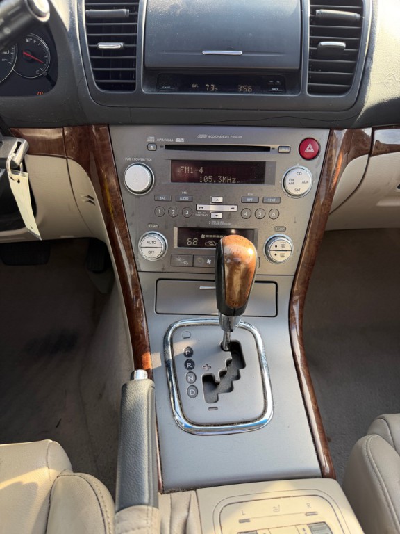 2008 Subaru Outback Image 8