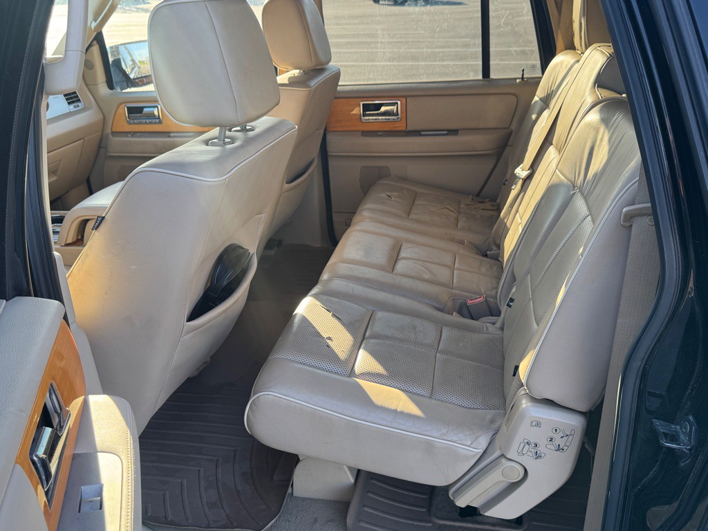 2008 Lincoln Navigator Image 7