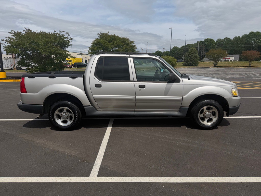 2005 Ford Explorer Image 3