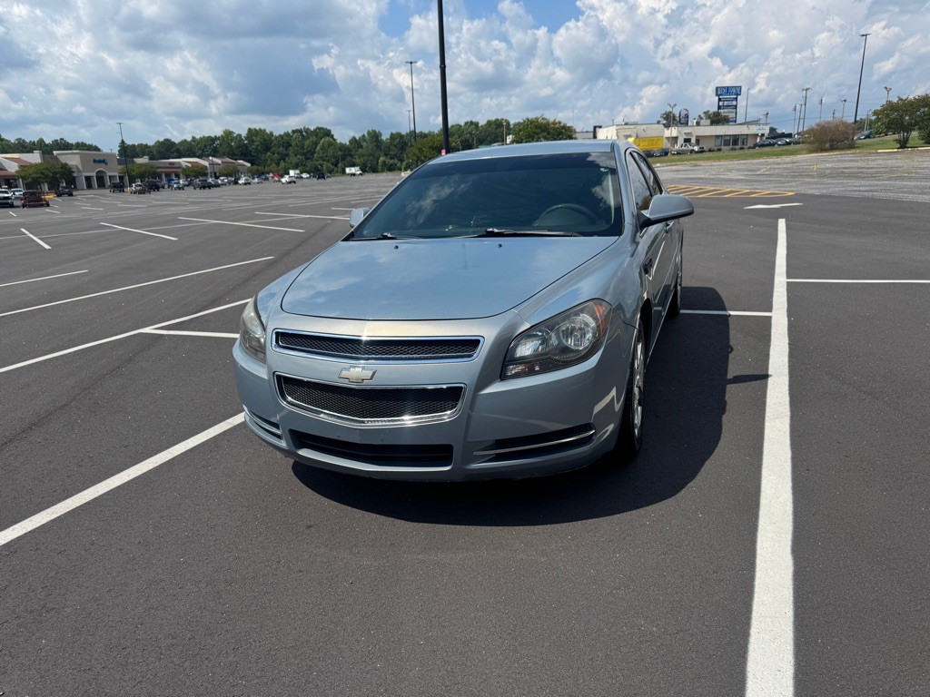 2009 Chevrolet Malibu Image 2