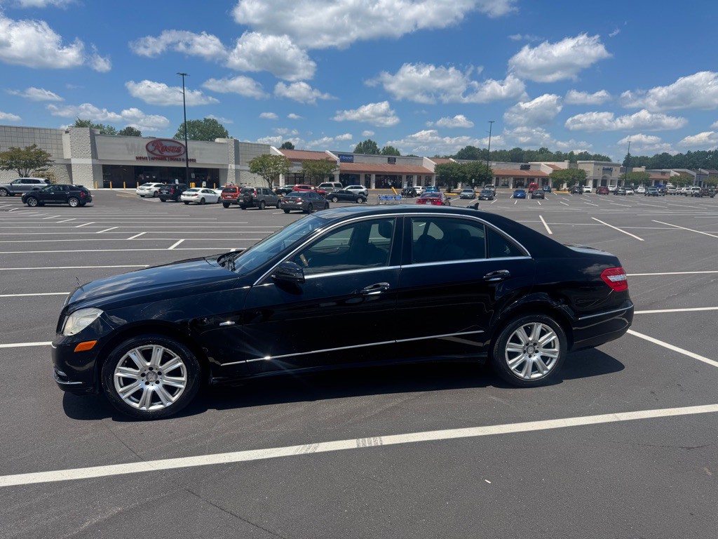 2012 Mercedes-Benz E-Class Image 1