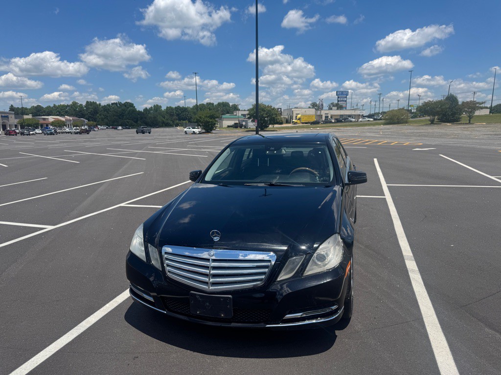2012 Mercedes-Benz E-Class Image 2