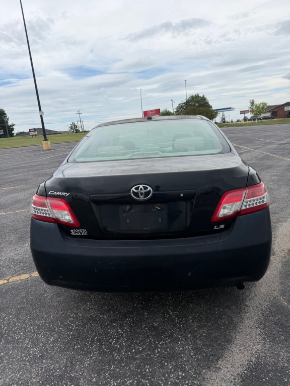 2011 Toyota Camry Image 4