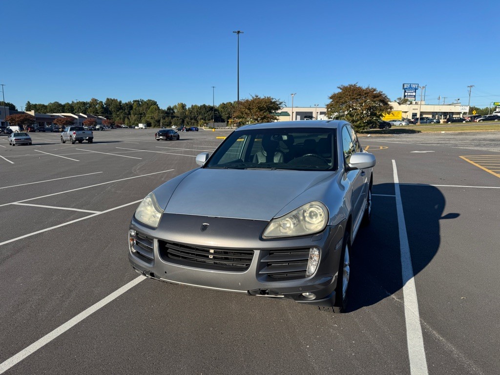 2008 Porsche Cayenne Image 2