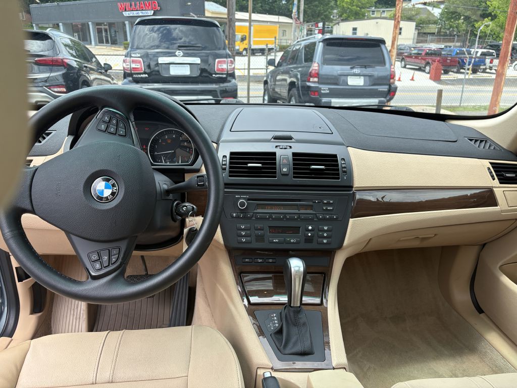 2010 BMW X3 Image 11