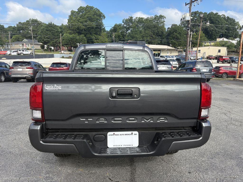 2018 Toyota Tacoma Image 4