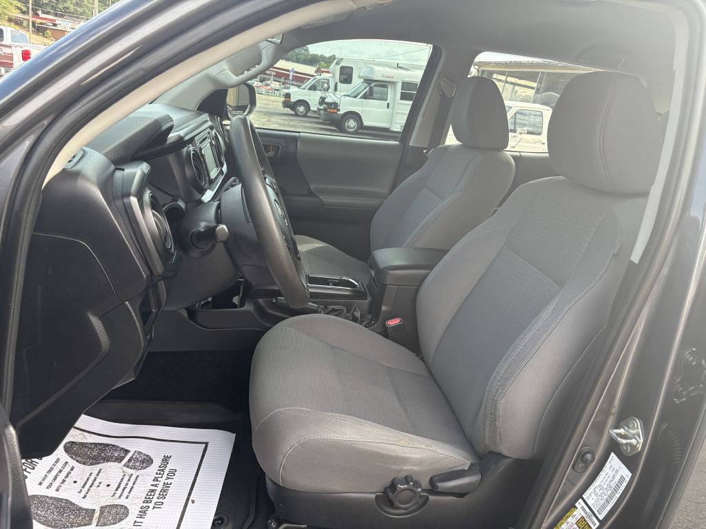 2018 Toyota Tacoma Image 11