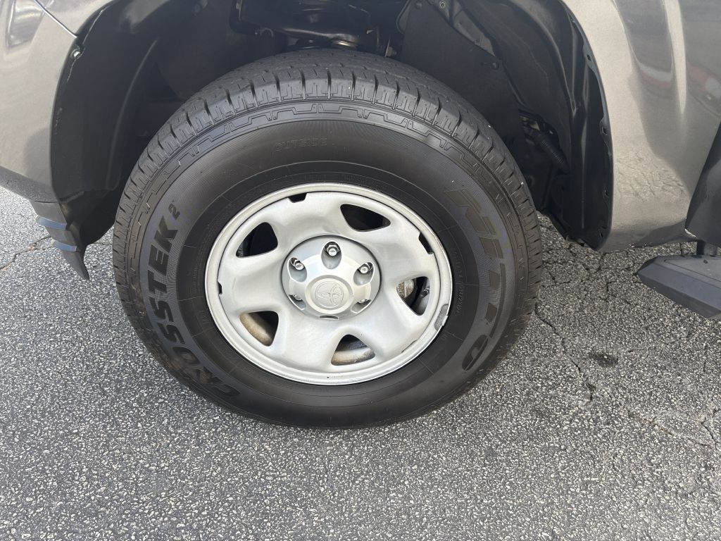 2018 Toyota Tacoma Image 18