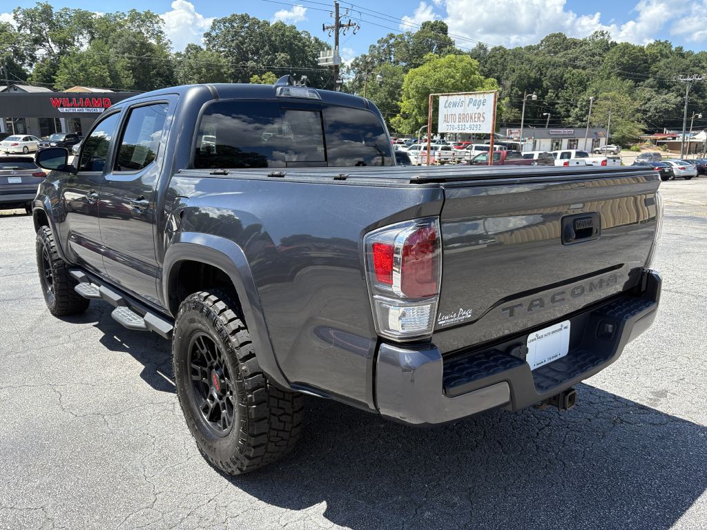 2020 Toyota Tacoma Image 2