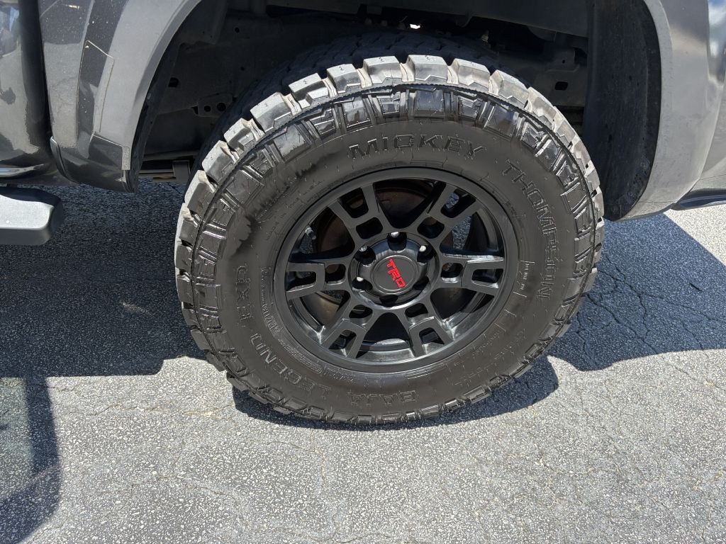 2020 Toyota Tacoma Image 15