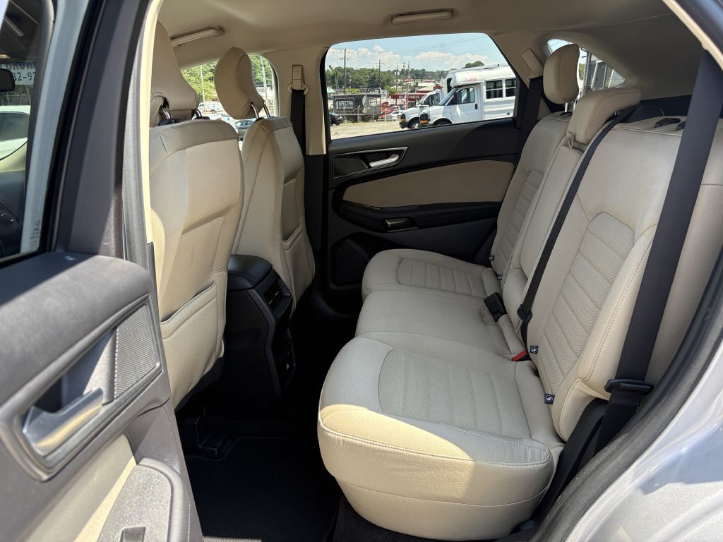 2019 Ford Edge Image 15