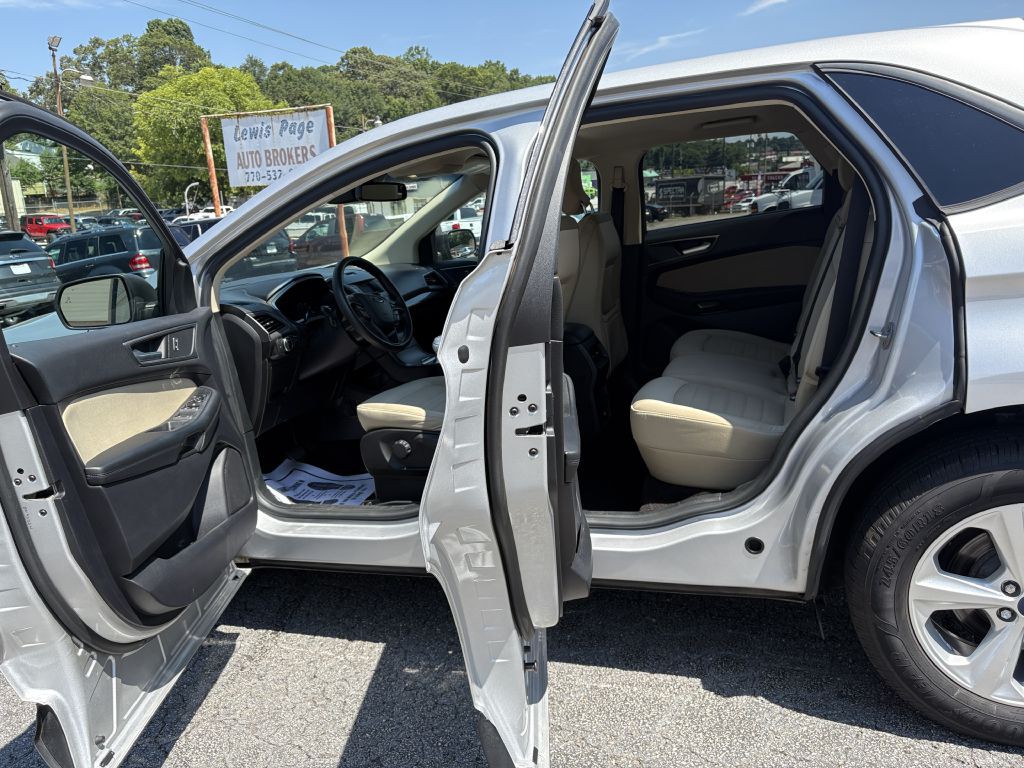 2019 Ford Edge Image 16