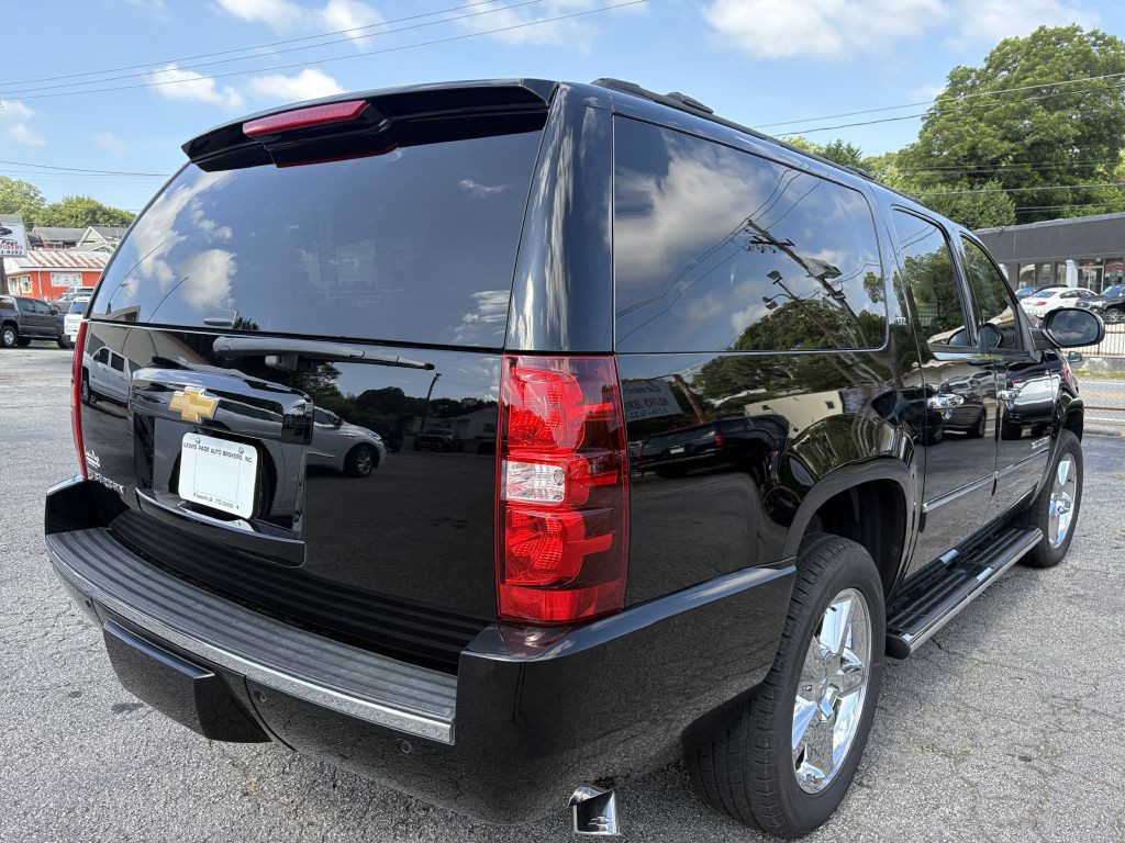 2013 Chevrolet Suburban Image 6
