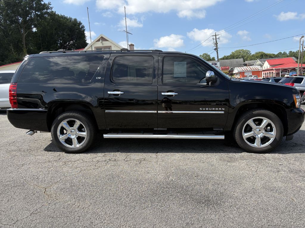 2013 Chevrolet Suburban Image 7