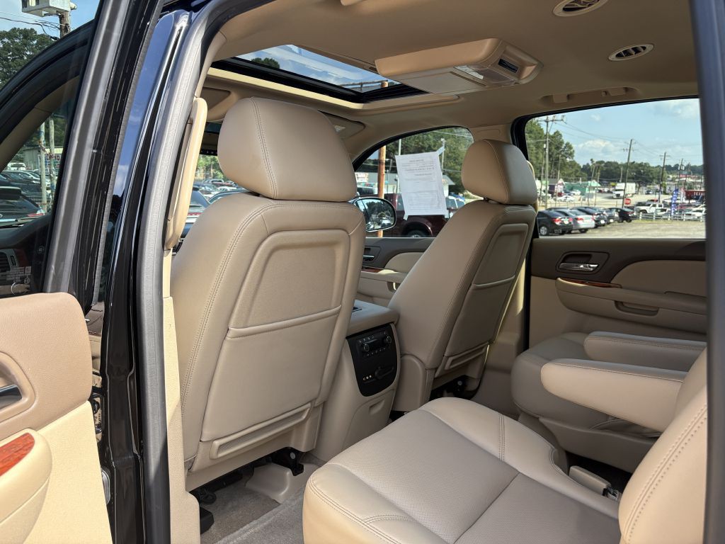 2013 Chevrolet Suburban Image 13