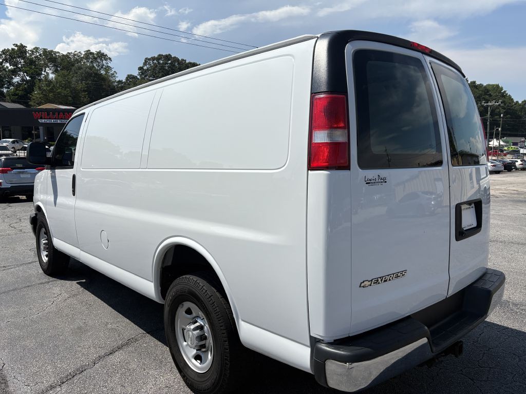 2020 Chevrolet Express Image 3