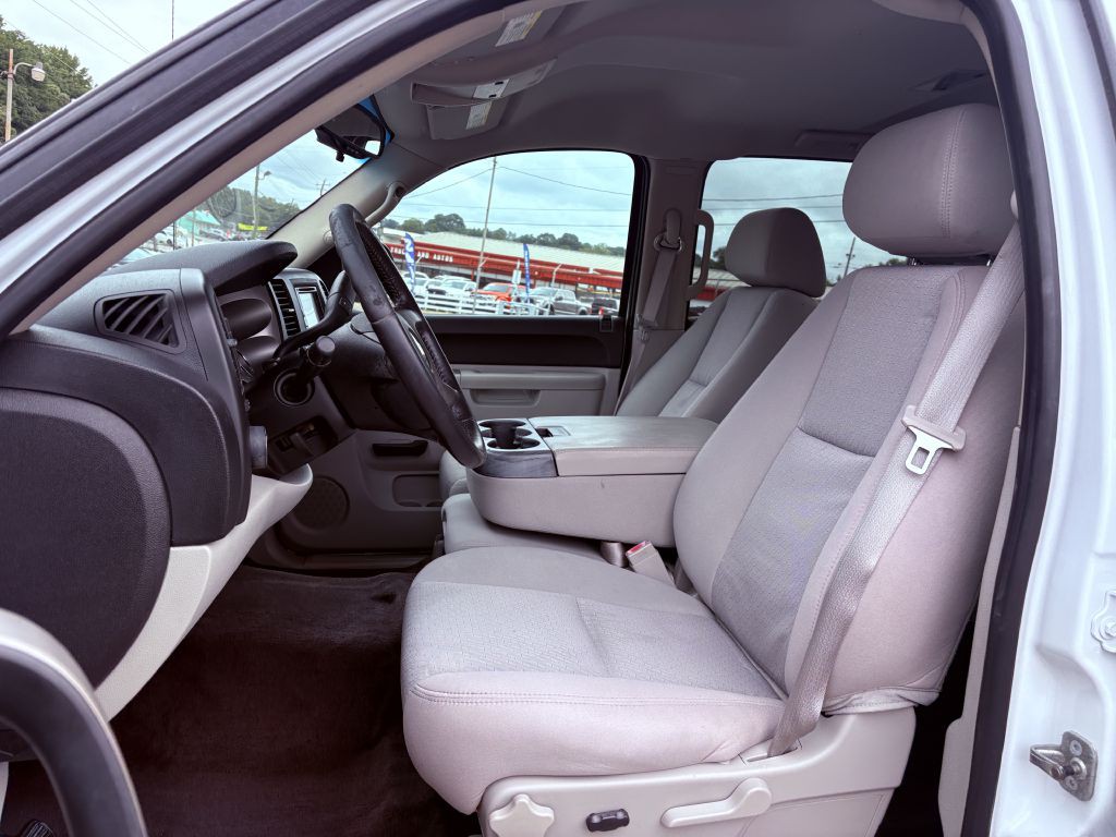 2010 Chevrolet Silverado 1500 Image 11