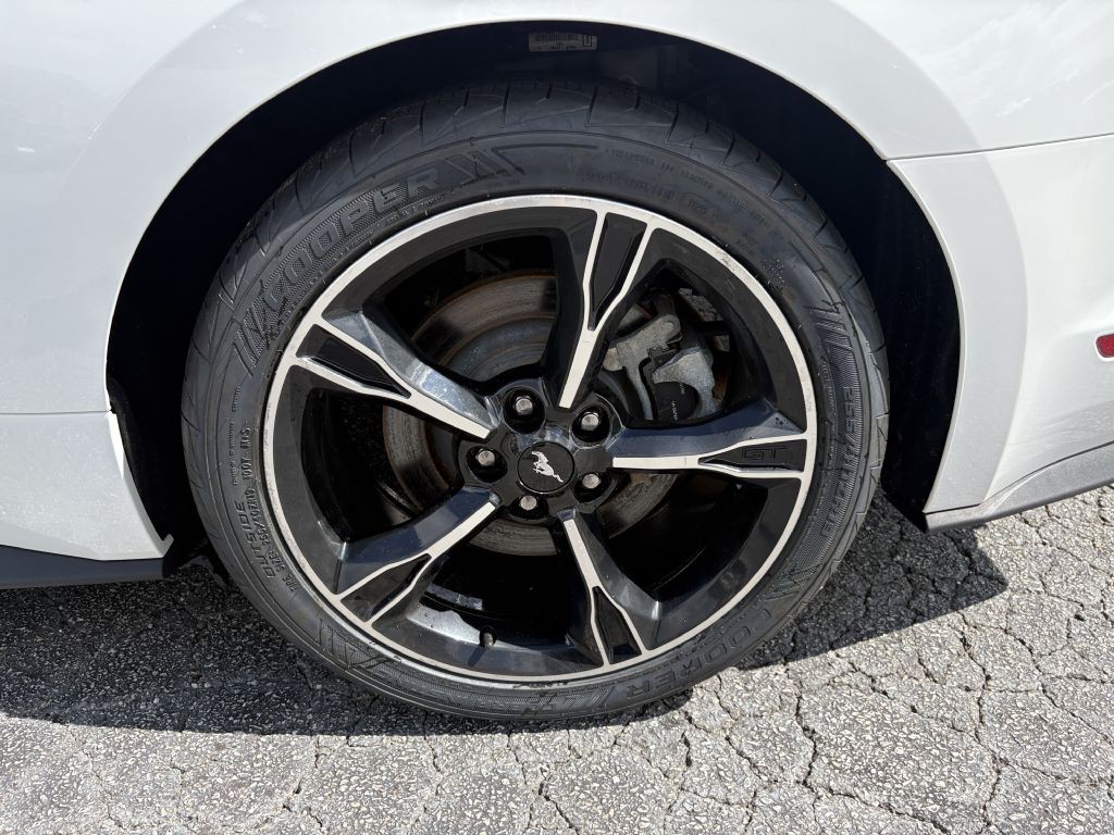 2016 Ford Mustang Image 14