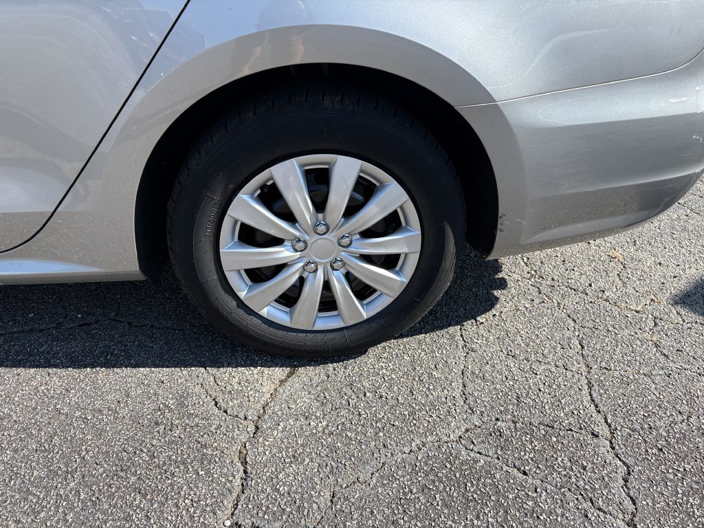 2012 Volkswagen Passat Image 15