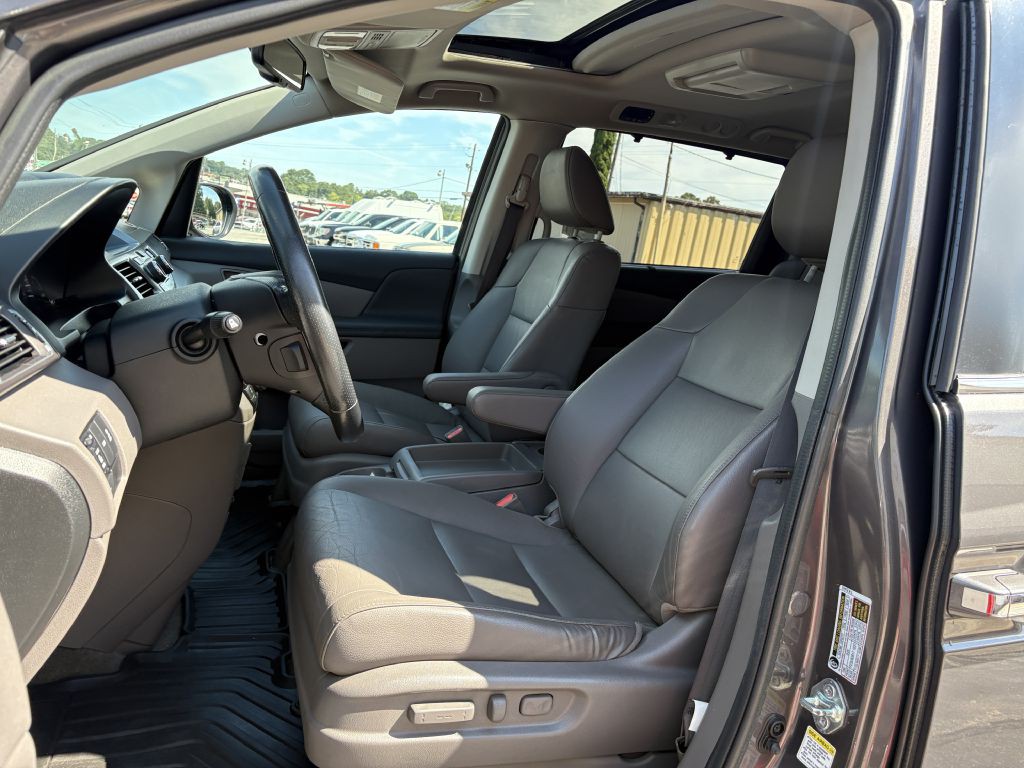 2015 Honda Odyssey Image 11
