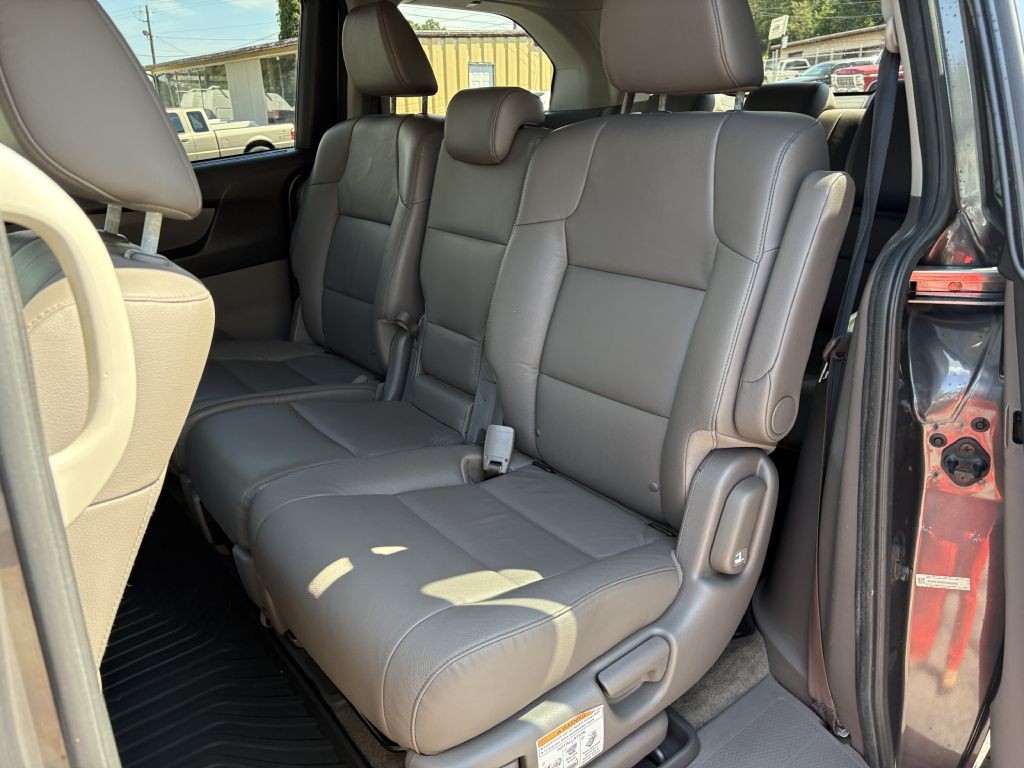 2015 Honda Odyssey Image 13