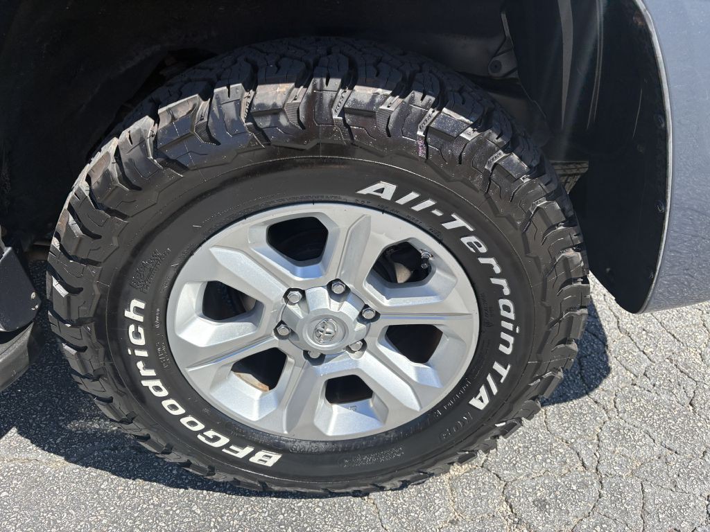 2013 Toyota 4Runner Image 17