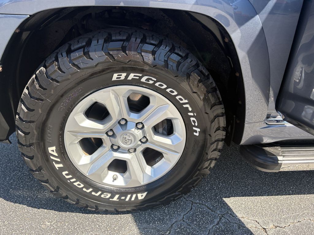 2013 Toyota 4Runner Image 18