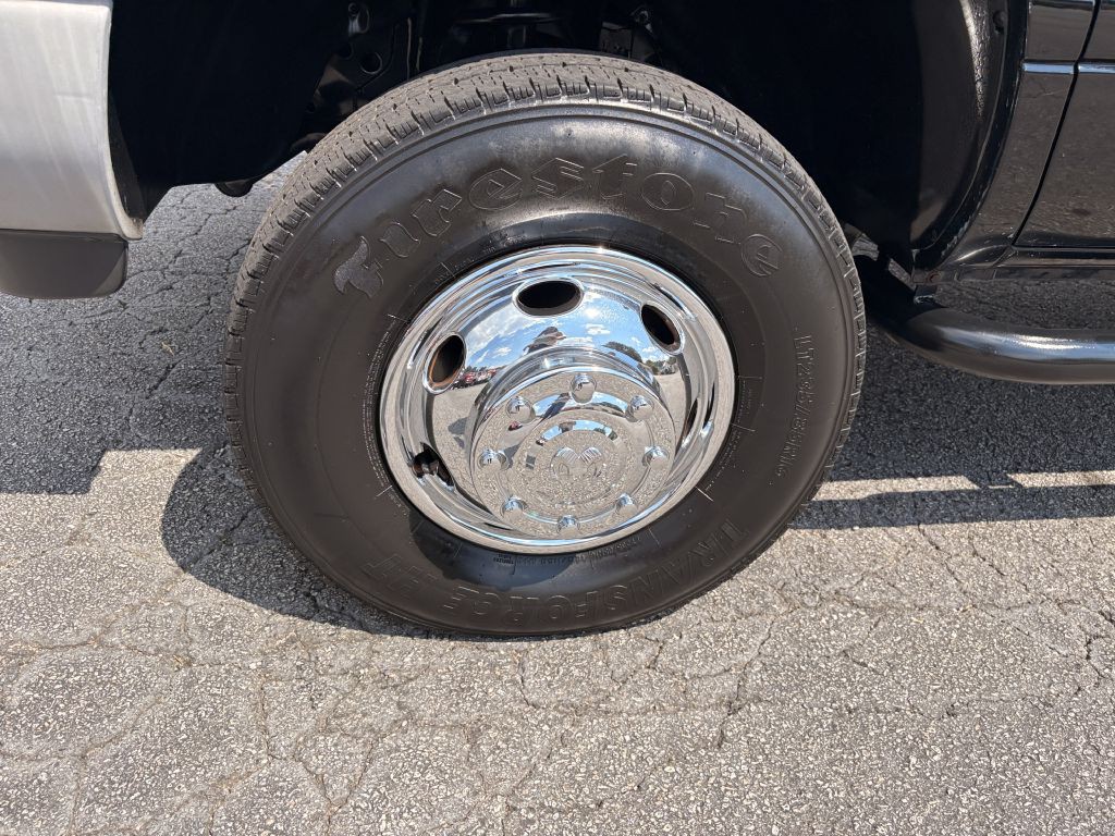 2000 Dodge Ram 3500 Image 16