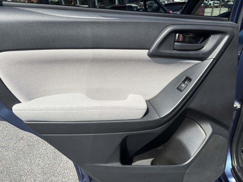2014 Subaru Forester Image 13