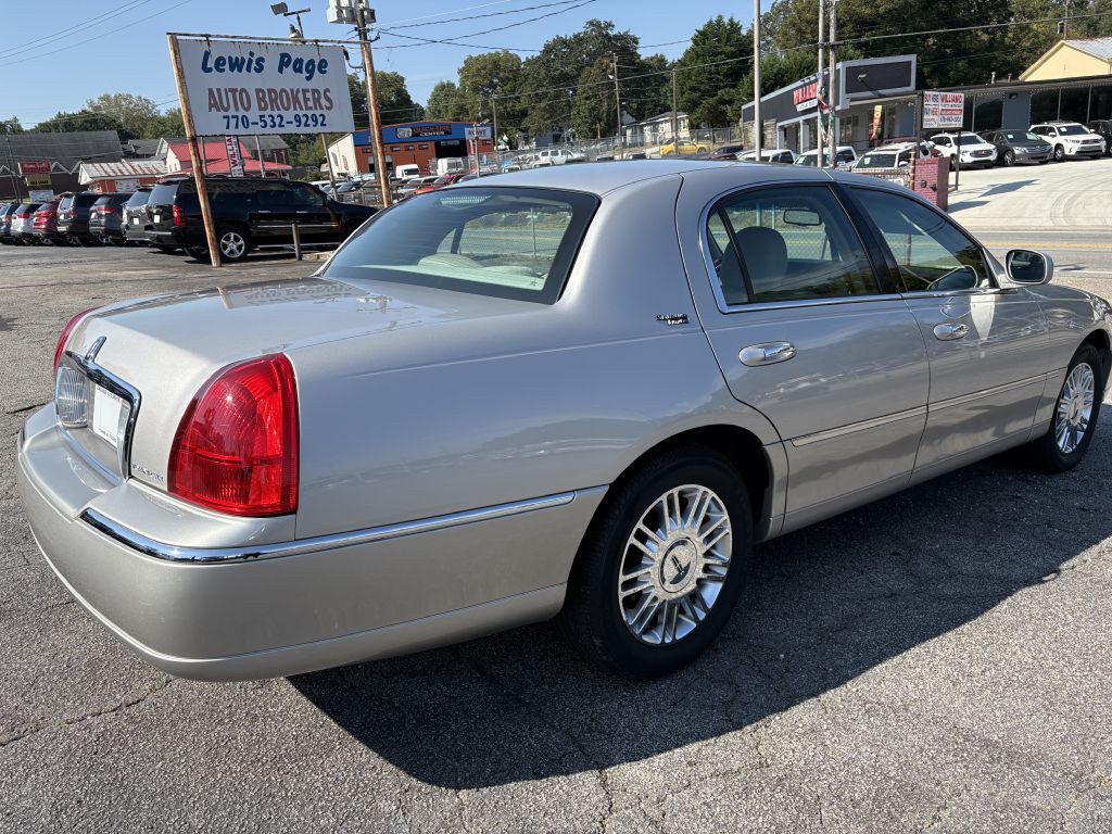 2009 Lincoln Town Car Image 5