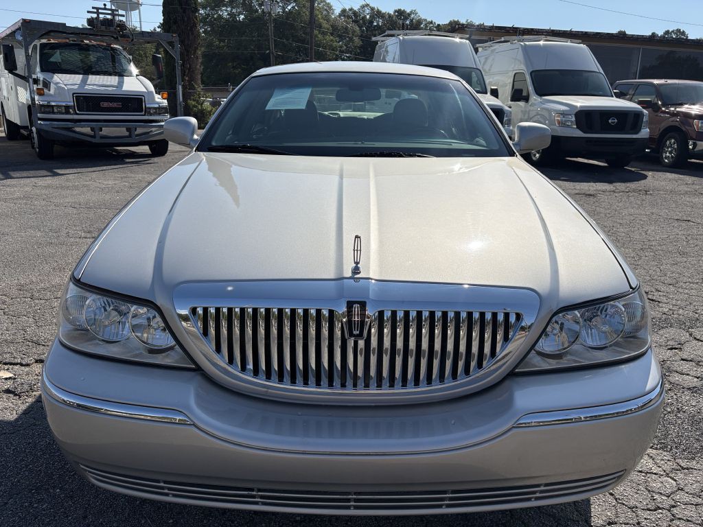 2009 Lincoln Town Car Image 8