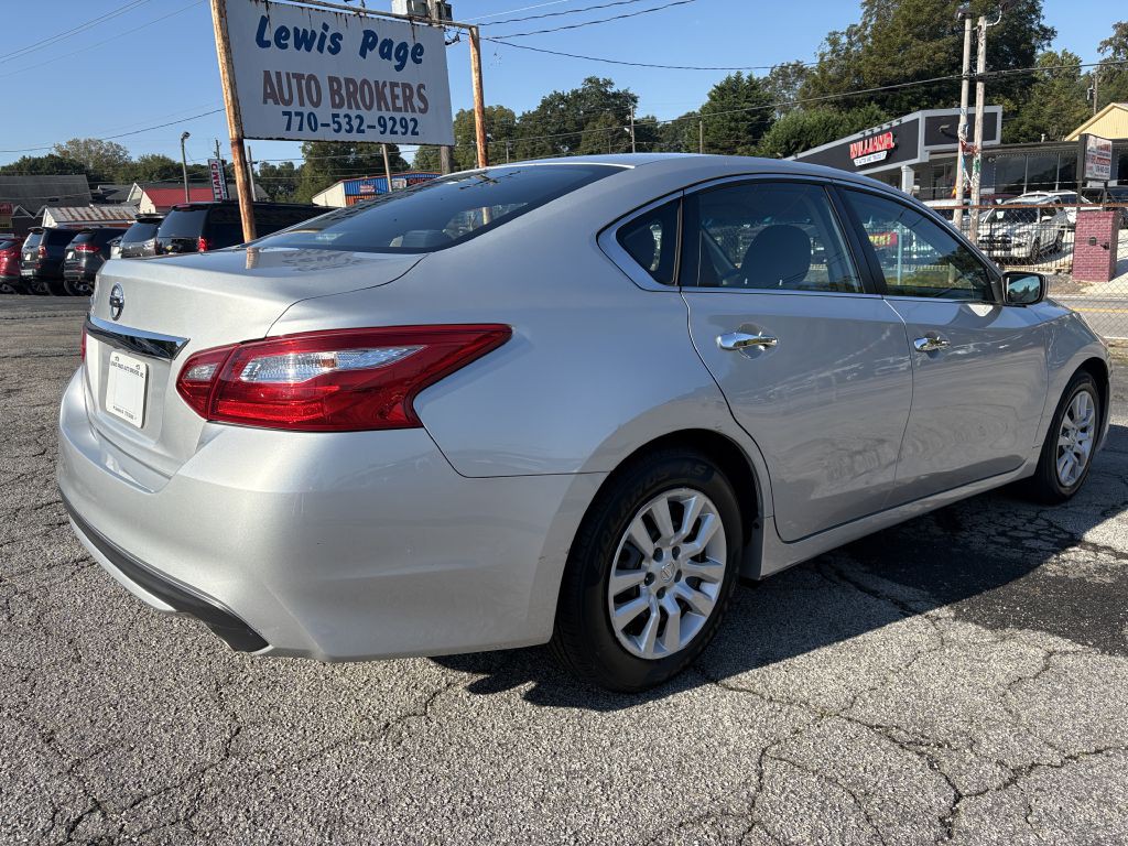 2017 Nissan Altima Image 5