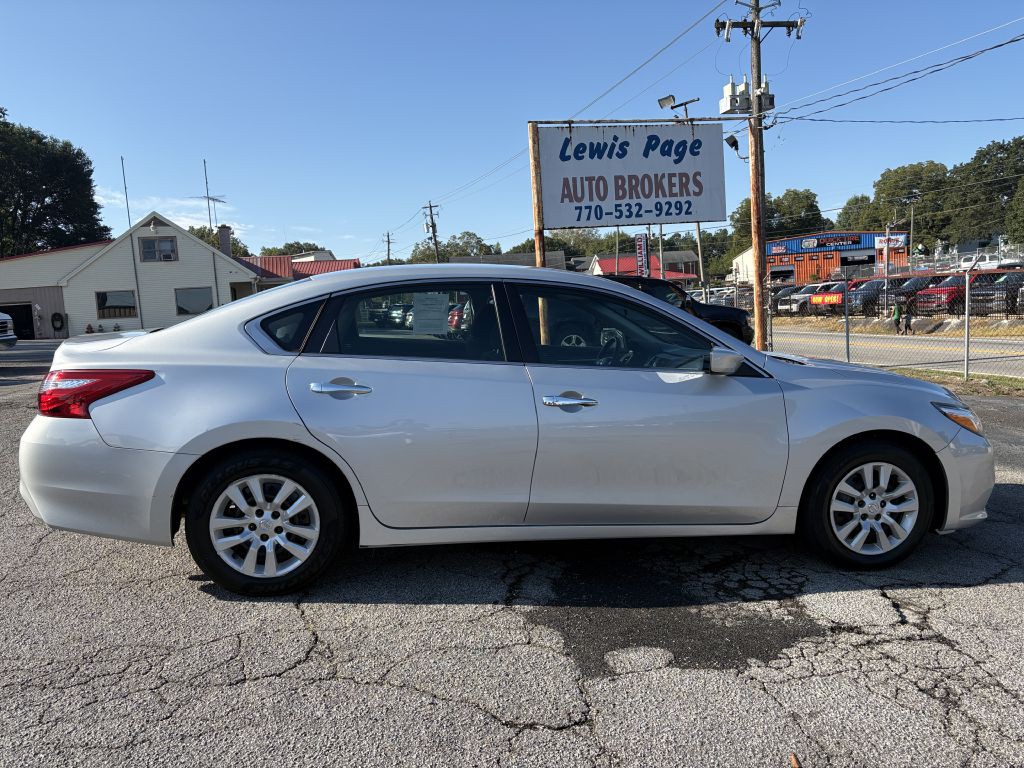 2017 Nissan Altima Image 6