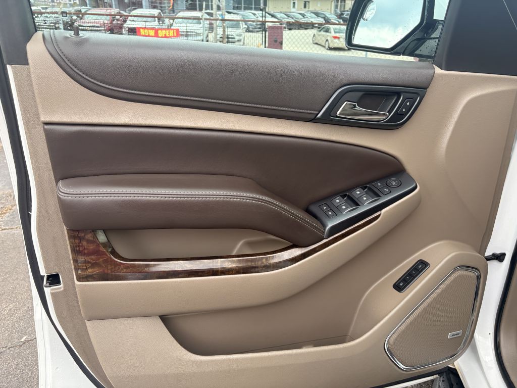 2015 Chevrolet Suburban Image 9