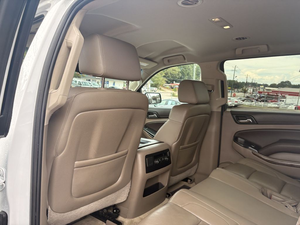 2015 Chevrolet Suburban Image 12