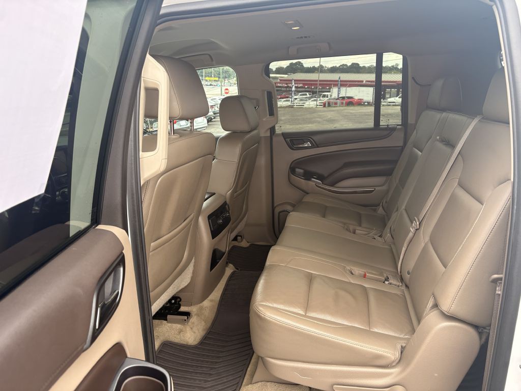 2015 Chevrolet Suburban Image 14