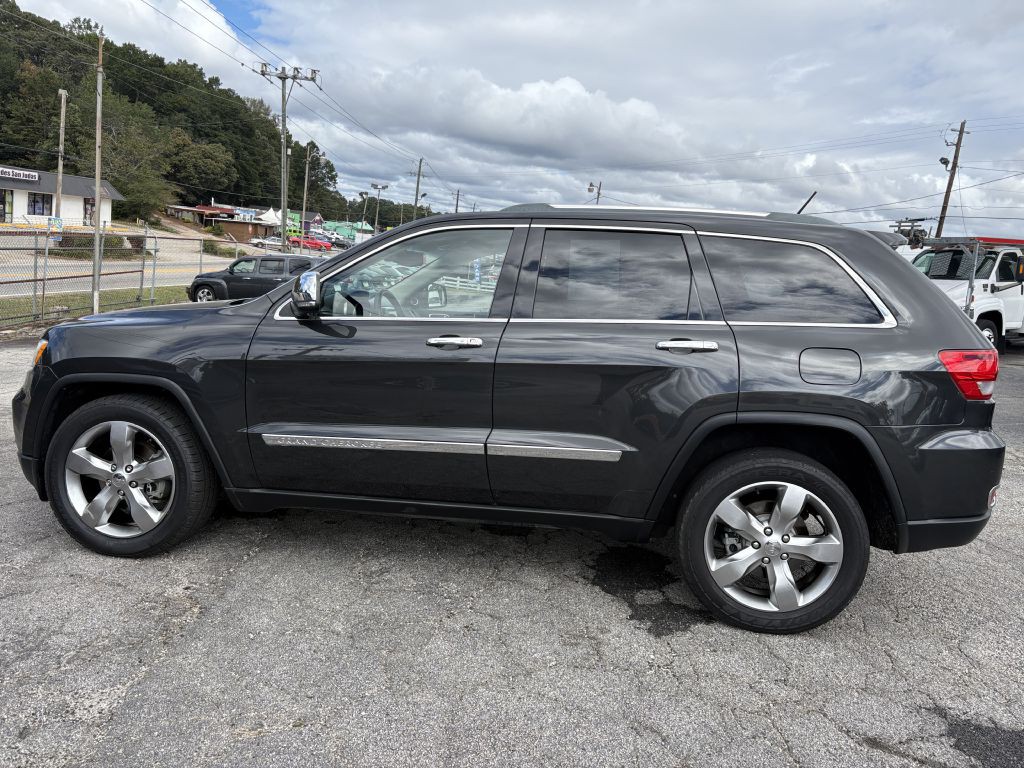2011 Jeep Grand Cherokee Image 2