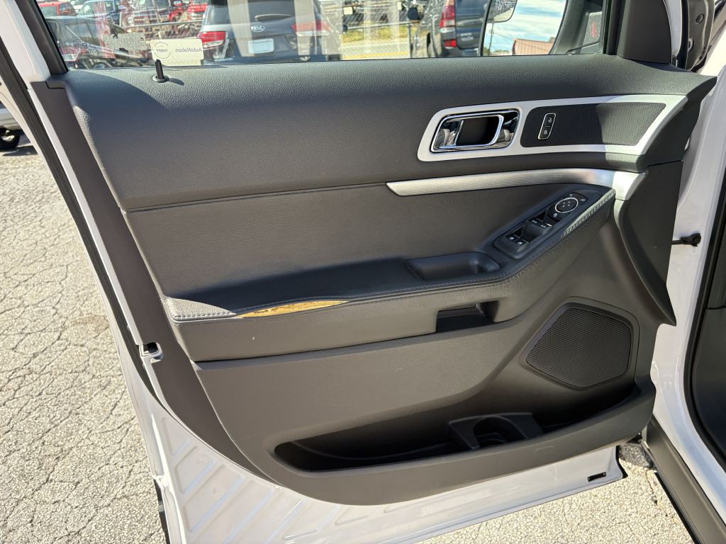 2012 Ford Explorer Image 10