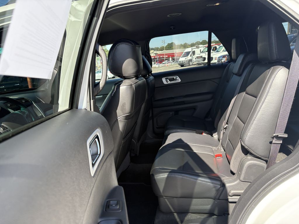 2012 Ford Explorer Image 15