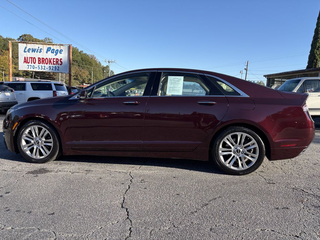 2013 Lincoln MKZ Image 2