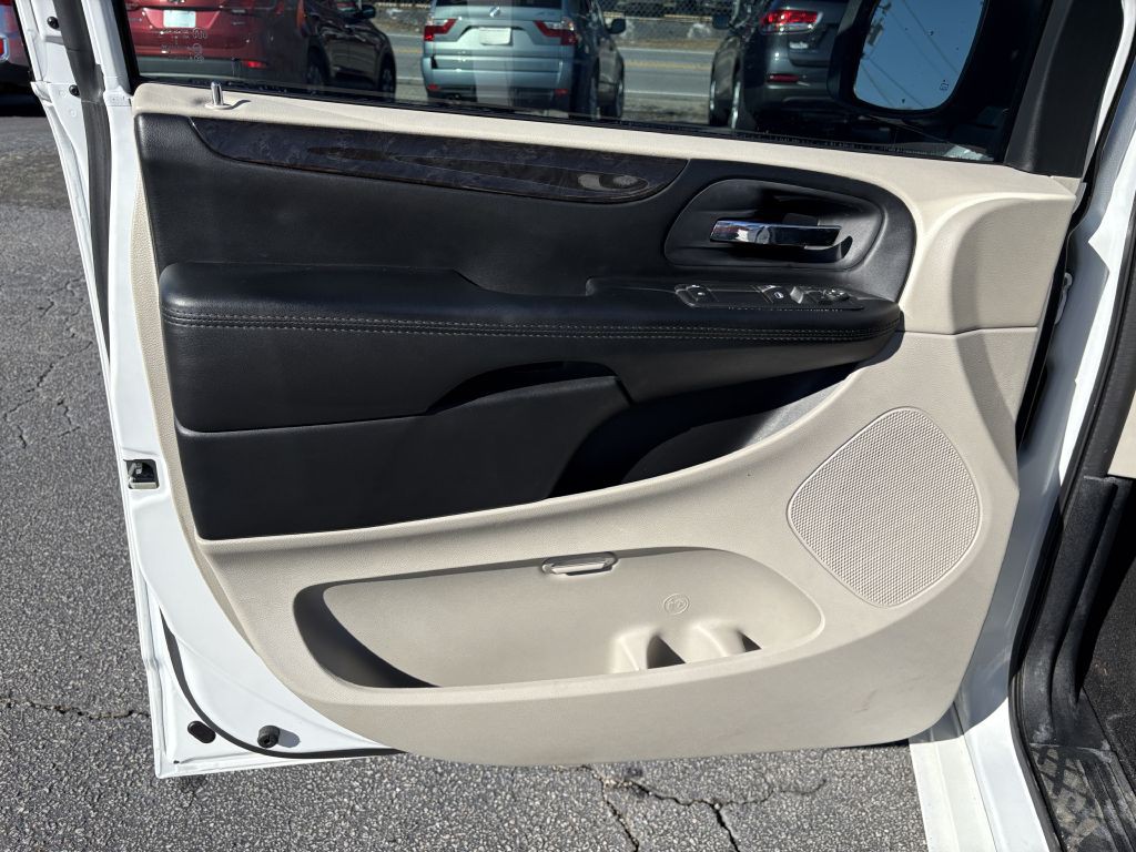 2016 Dodge Grand Caravan Image 10