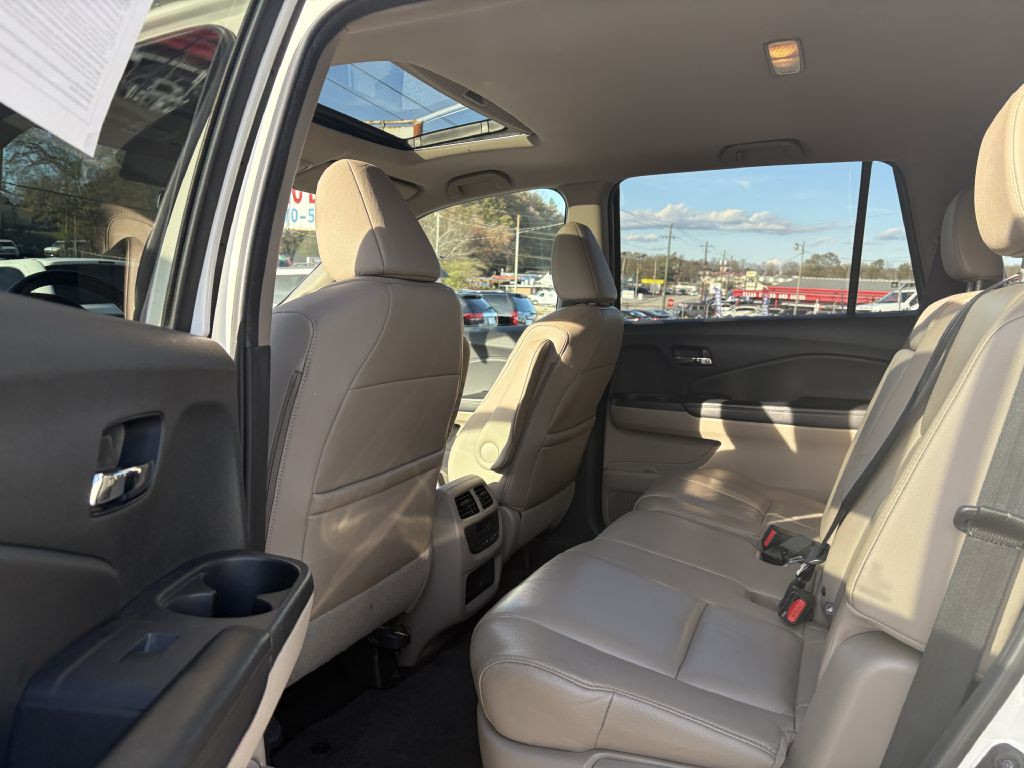 2016 Honda Pilot Image 16
