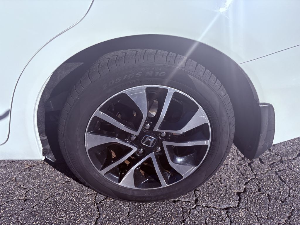 2015 Honda Civic Image 15