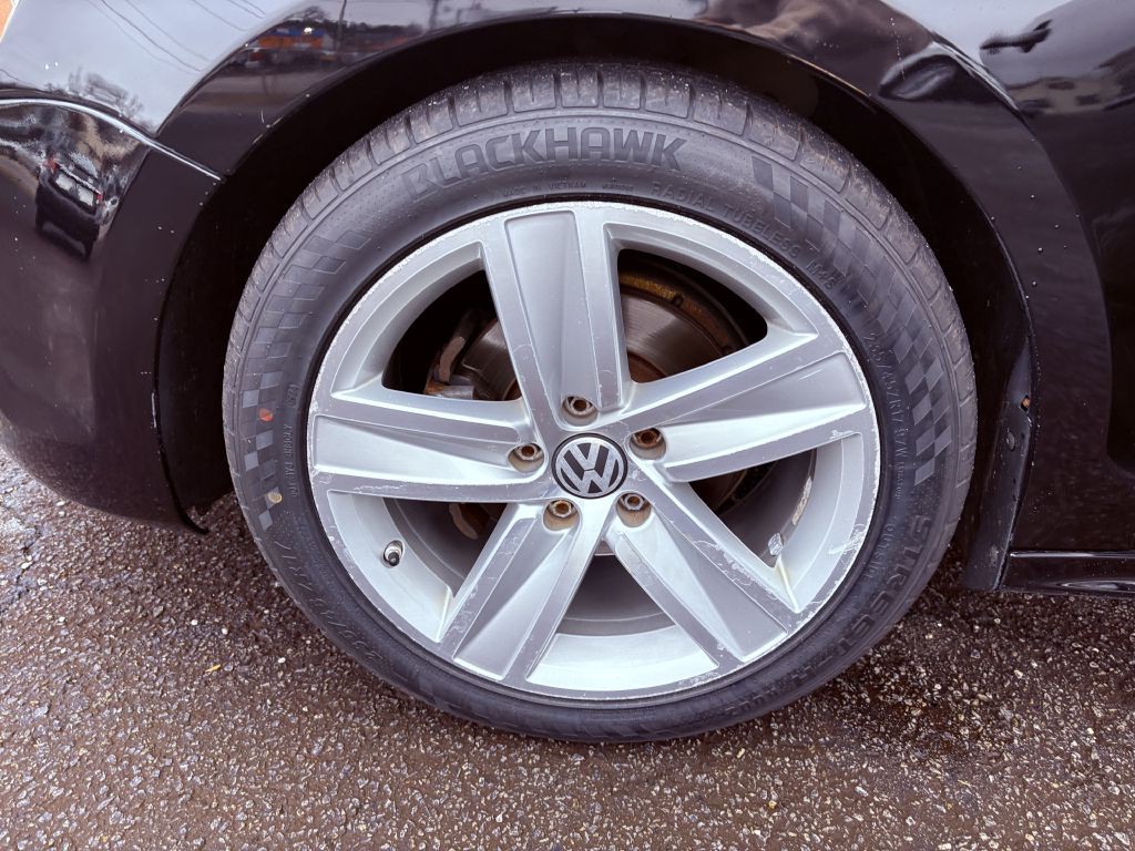 2012 Volkswagen Jetta Image 16