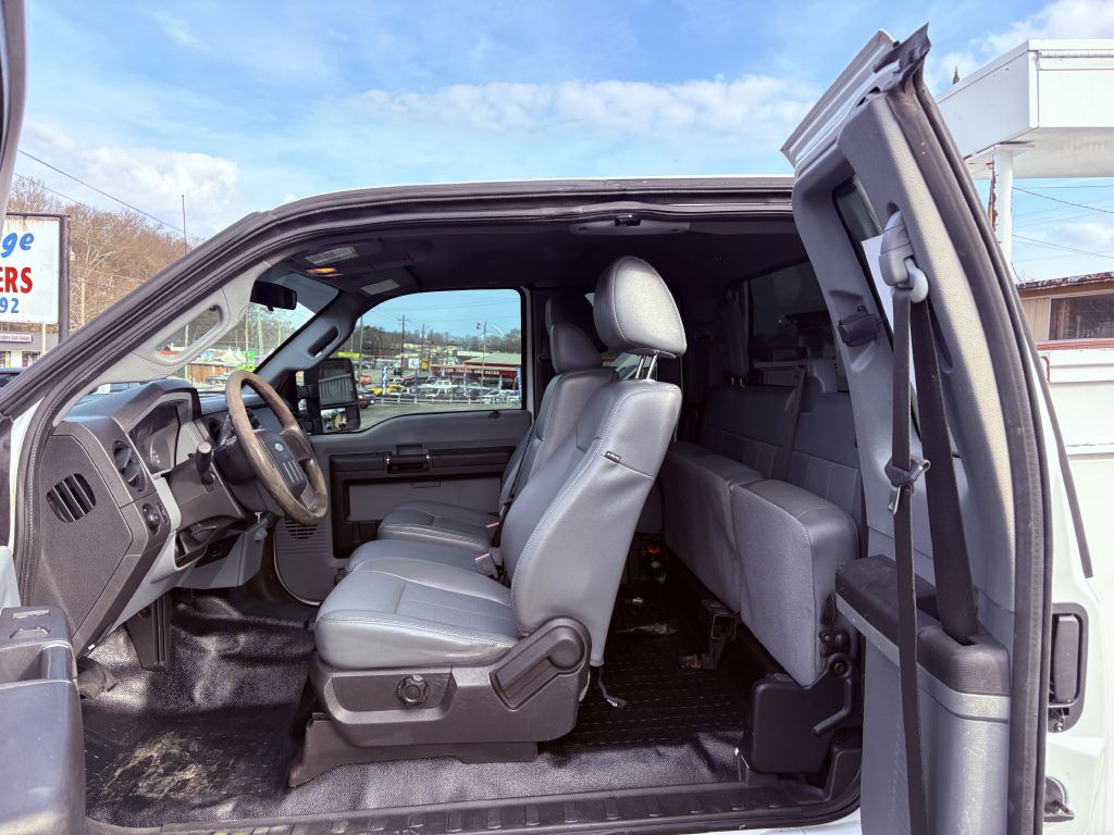 2013 Ford F-350 Image 13