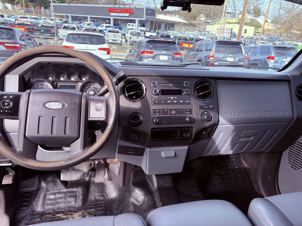 2013 Ford F-350 Image 11
